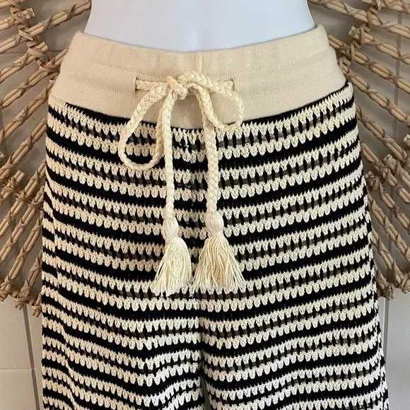 VERONICA BEARD Arzoo Cropped Crochet Cotton Knit Off White & Black Pants Medium - Picture 3 of 10